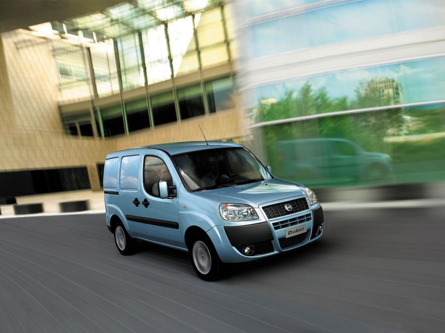  Fiat Doblo Cargo 2005 года  (фото 5 из 8)